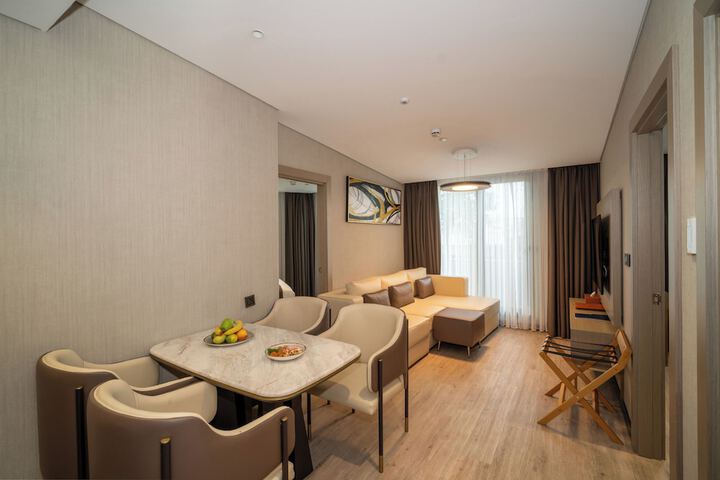 Room 30 of 170