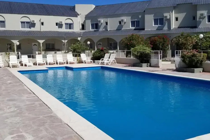 Pool 15 of 22