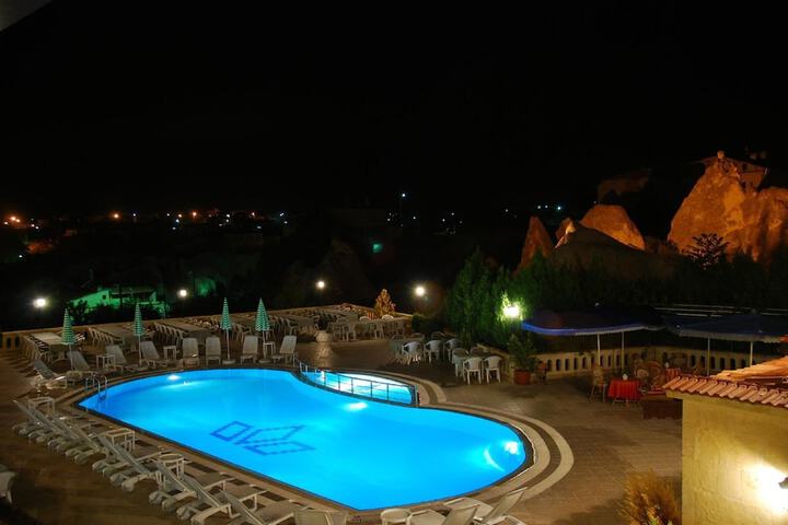 Hotel Pool