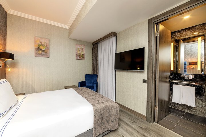 Room 22 of 128
