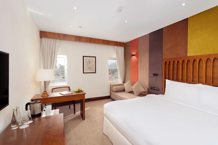 Room 15 of 54