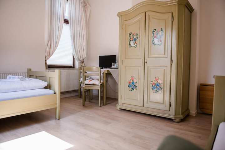 Room 14 of 48