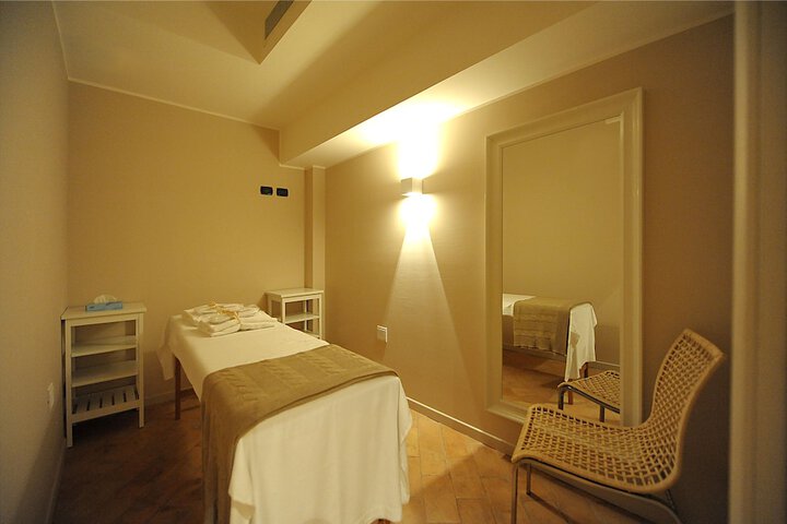 Room 60 of 87