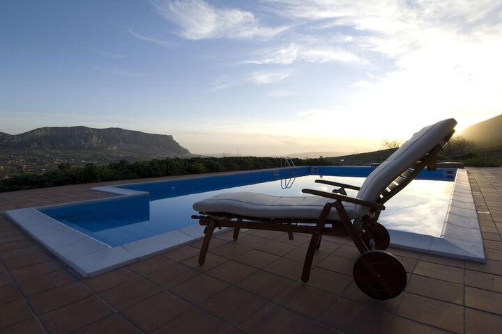 Pool Hotel