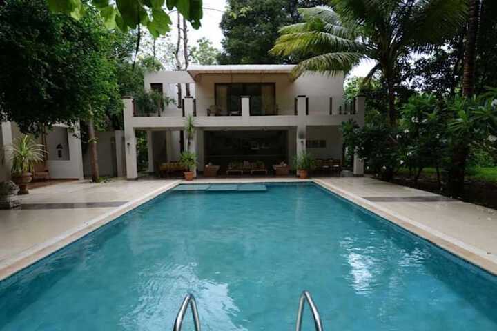 Pool 20 of 29