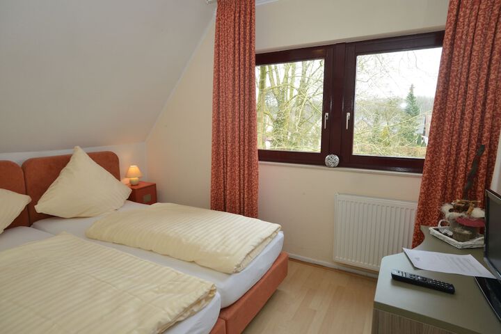 Room 7 of 44