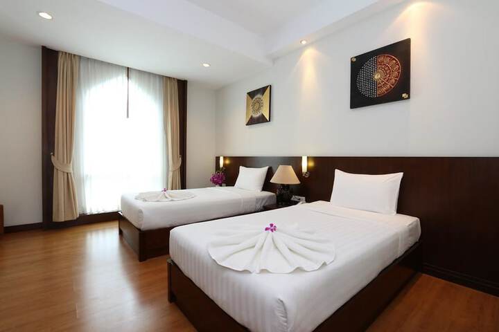 Room 4 of 26