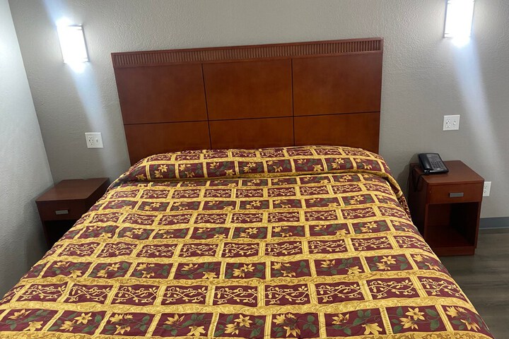 Room 15 of 39