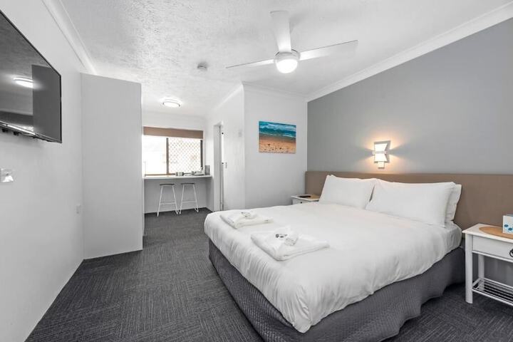 Room 3 of 22