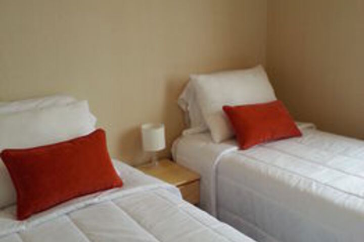Room 12 of 32