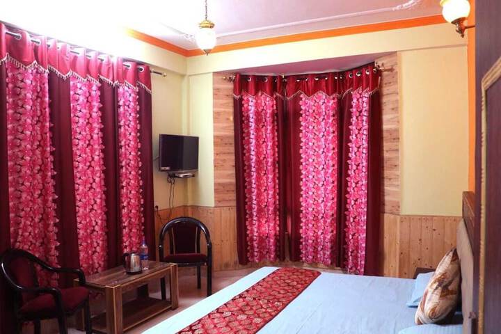 Room 20 of 28