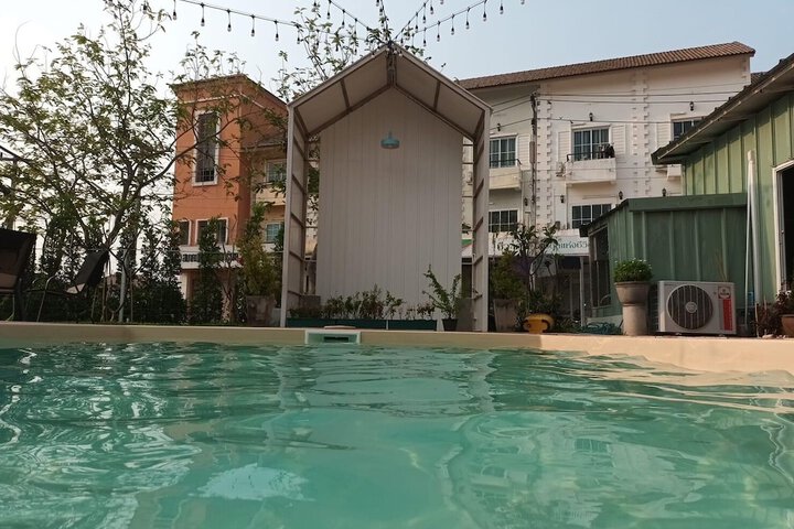 Pool 16 of 34