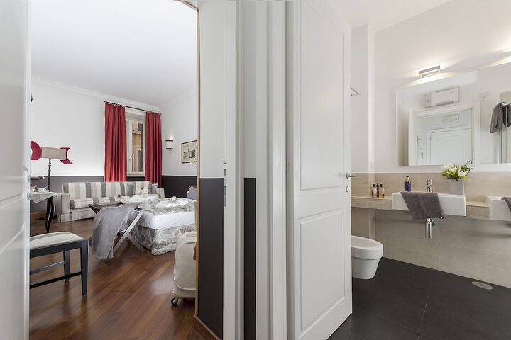 Room 15 of 37