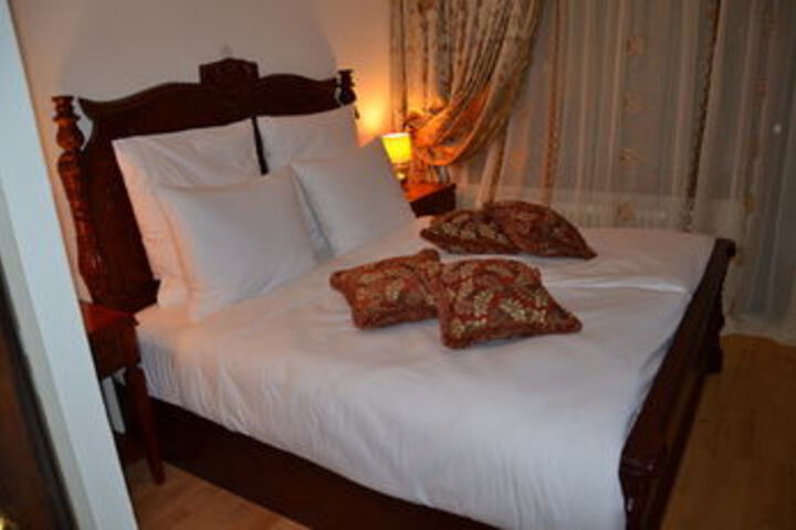 Room 21 of 42