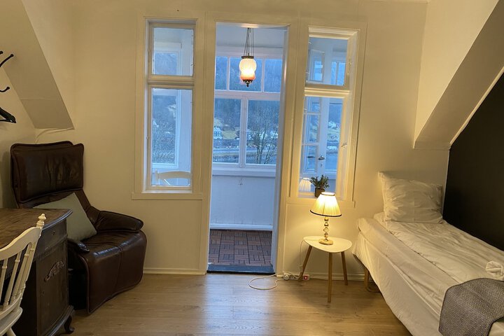 Room 10 of 62