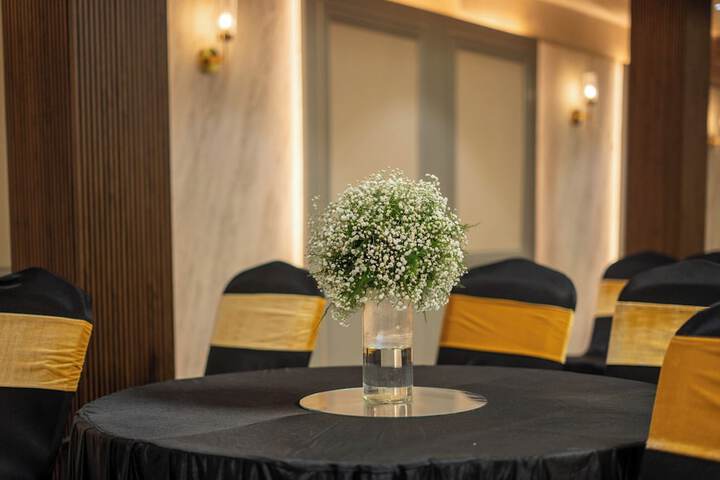 Ballroom/Hall 47 of 51