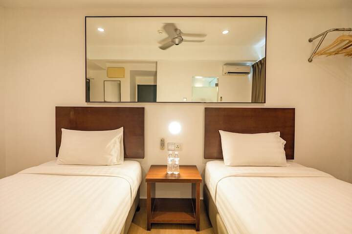 Room 35 of 44