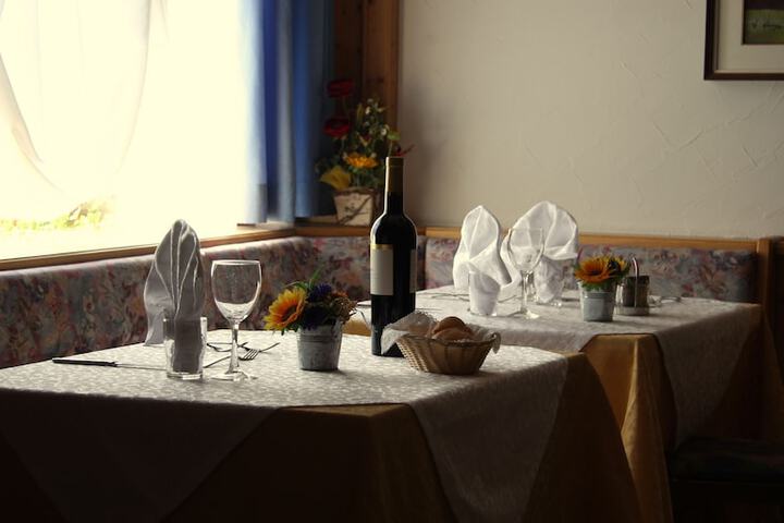 Breakfast/Coffee Service 19 of 30