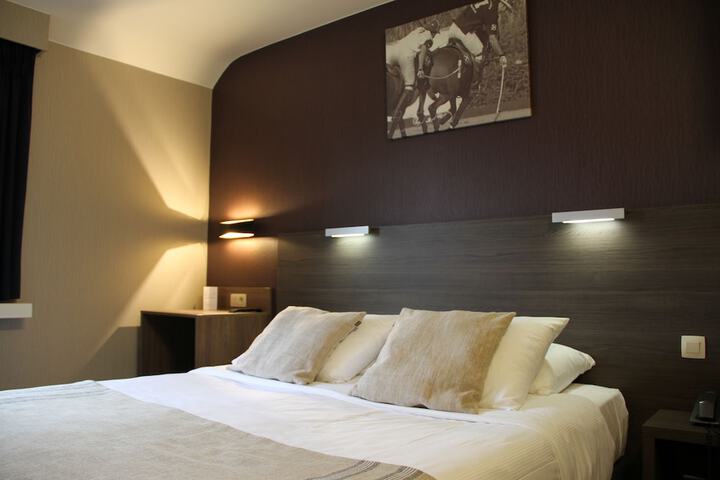 Room 4 of 56