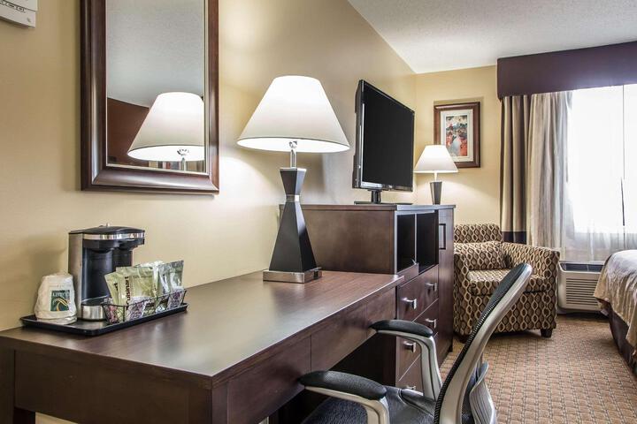 2 Double Beds (3 of 14)