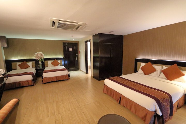 Room 26 of 66