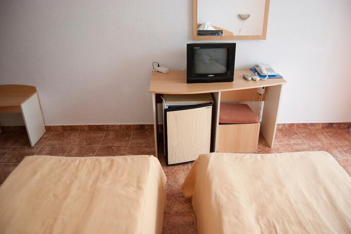 Room 12 of 29