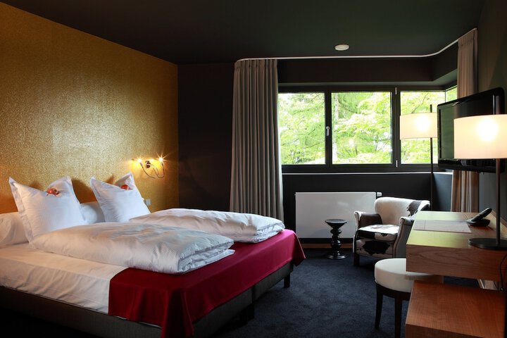 Room 12 of 50