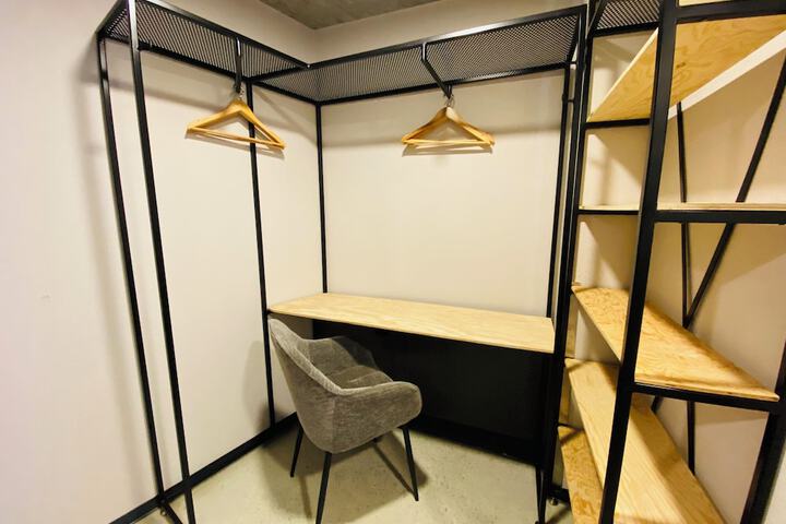Room 15 of 41