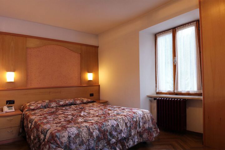 Room 15 of 54