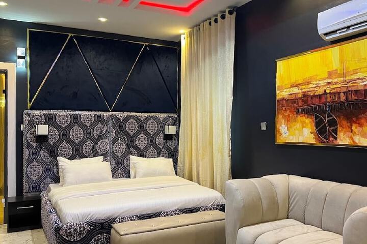 Room 11 of 50