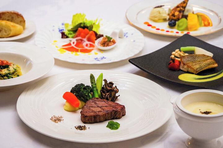 Dining 62 of 162