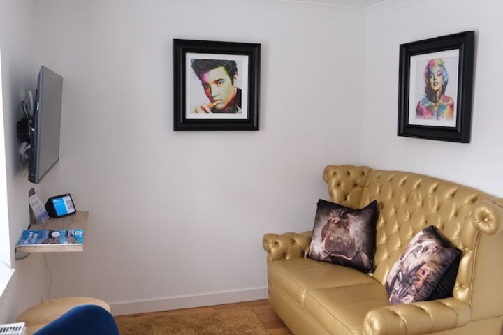 Room 21 of 30