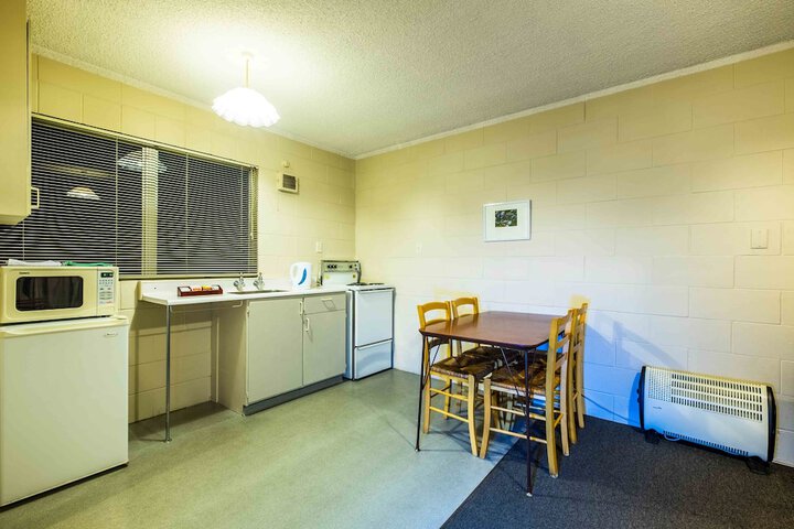 Room 12 of 19