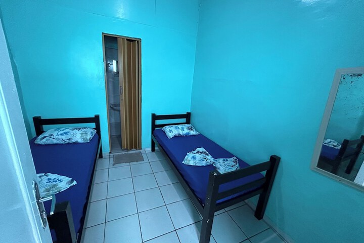 Room 38 of 61