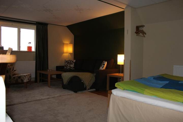 Room 8 of 35