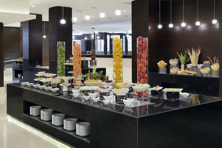 Breakfast/Coffee Service 111 of 158