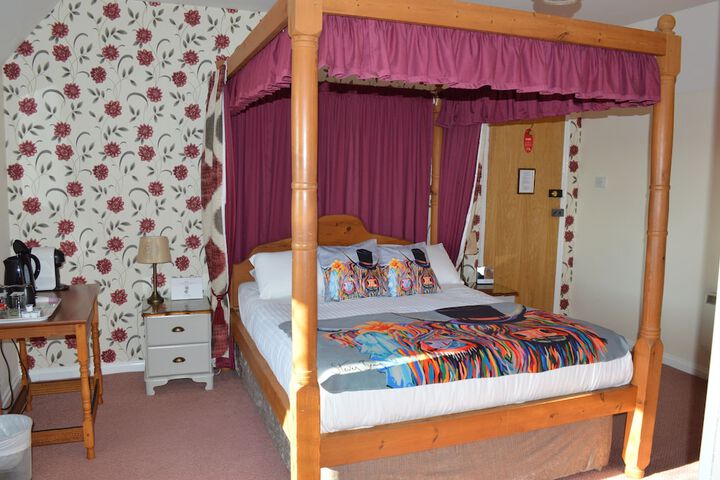 Room 32 of 57