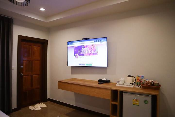 Room 29 of 76