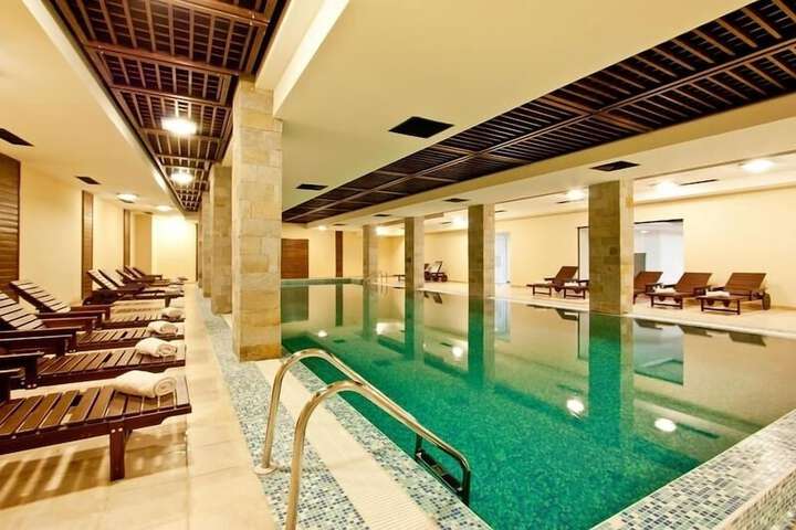 Pools & Facilities