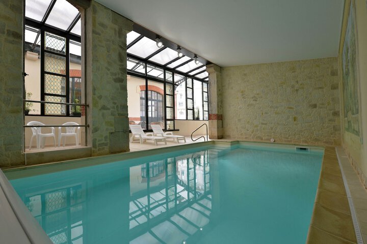 Pool 28 of 73