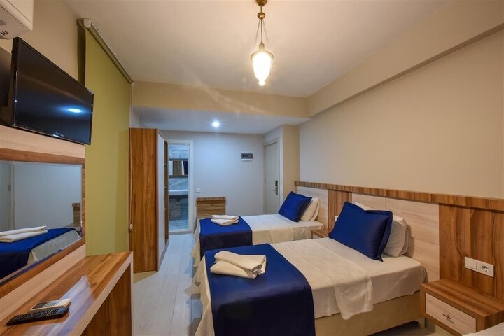 Room 9 of 24