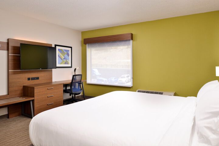Standard | King Bed (7 of 11)