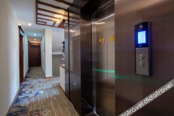 Hotel Interior 17 of 32