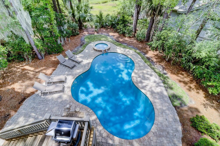 Pool 16 of 27