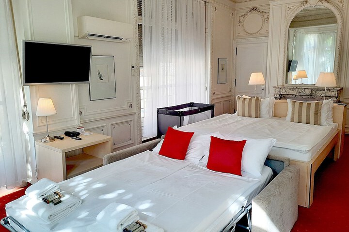 Room 18 of 66