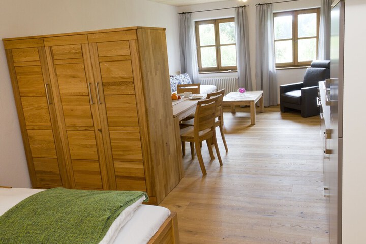 Room 3 of 48