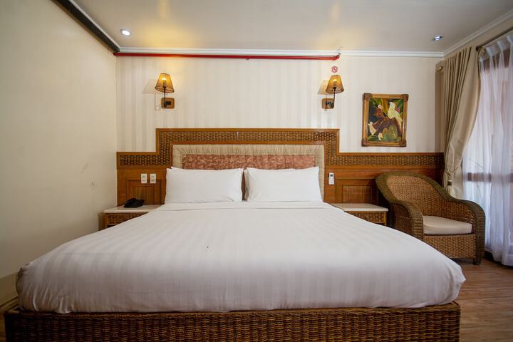 Room 27 of 147