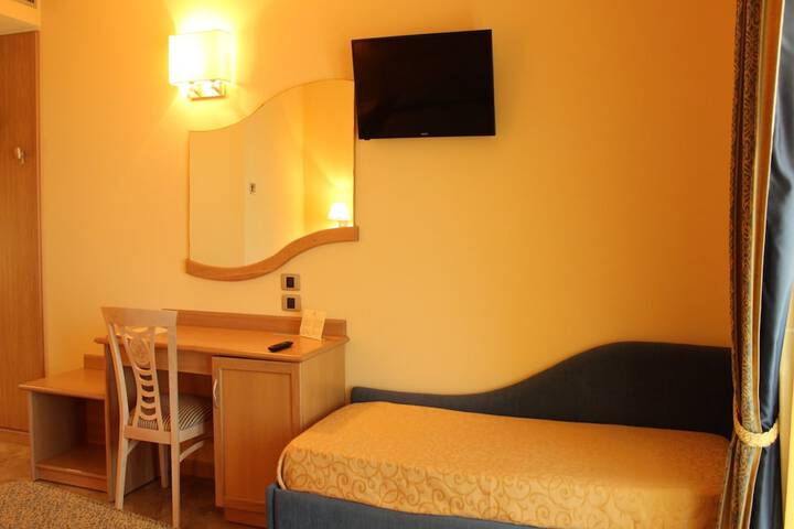 Room 13 of 57