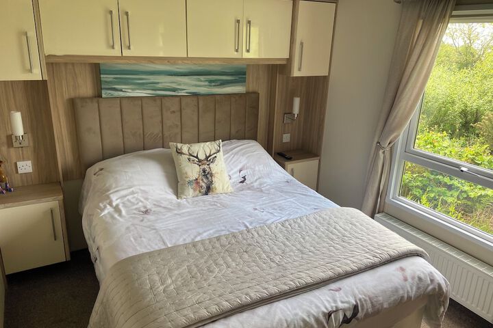 Room 5 of 26