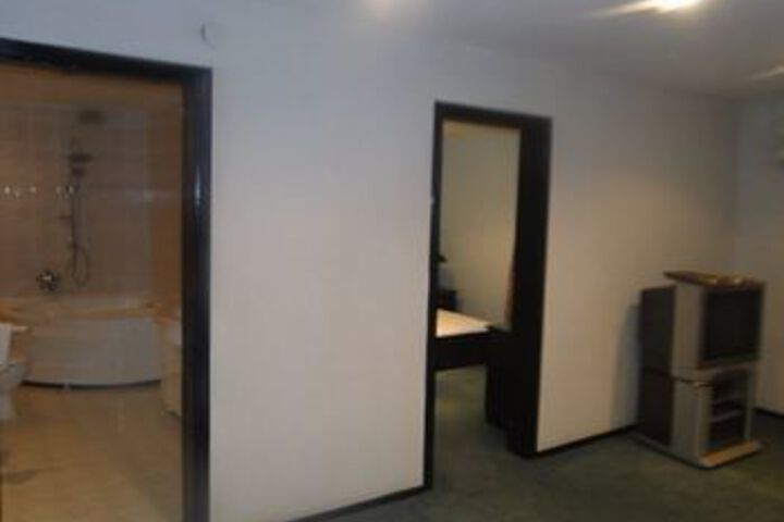 Room 40 of 49